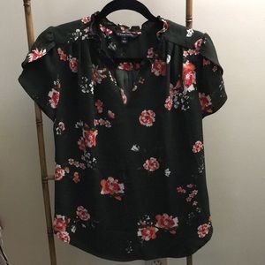 41 Hawthorn Tiffany Tulip Sleeve Blouse, Size M